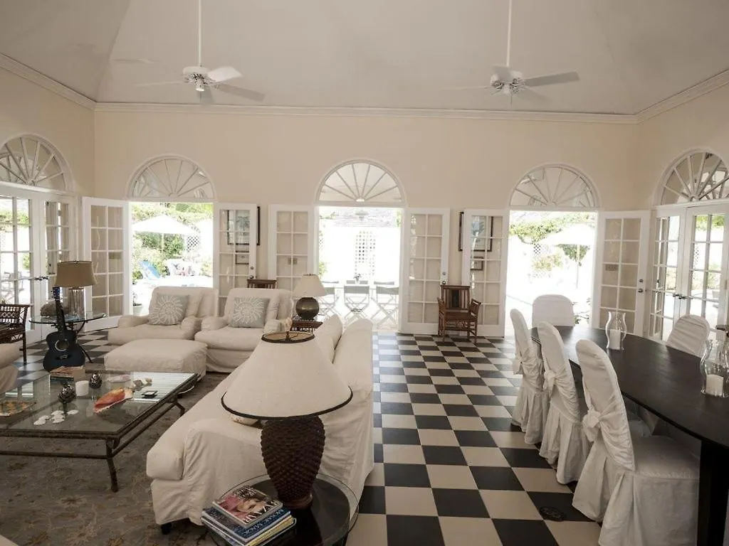 Coriolana Home Savannah Sound البهاما